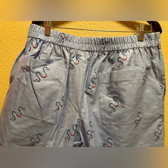 New Authentic Gucci GG Logo Snake Shorts Bermuda Size IT 52 / US L Waist 34 - 40